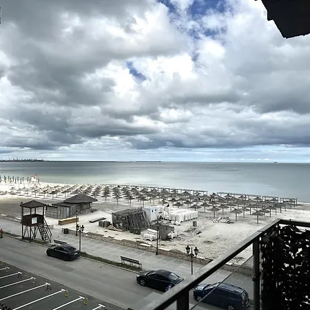 Prima Linie Cu La Mare 98
