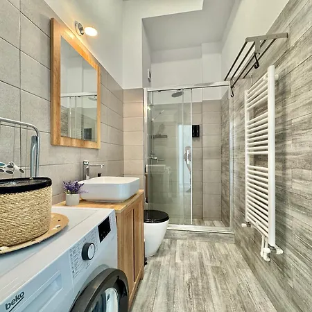 Apartament Prima Linie Cu La Mare 98