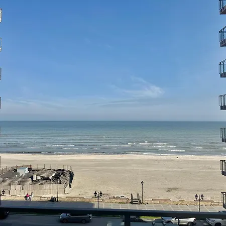 Prima Linie Cu La Mare 98 *